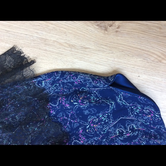 Designer skirt with lace layer - Picture 6 of 8